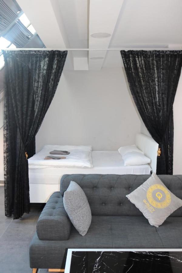 Hera House Apartament *
